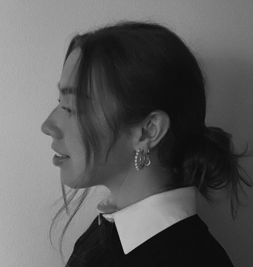 Sarah Holman in profile.